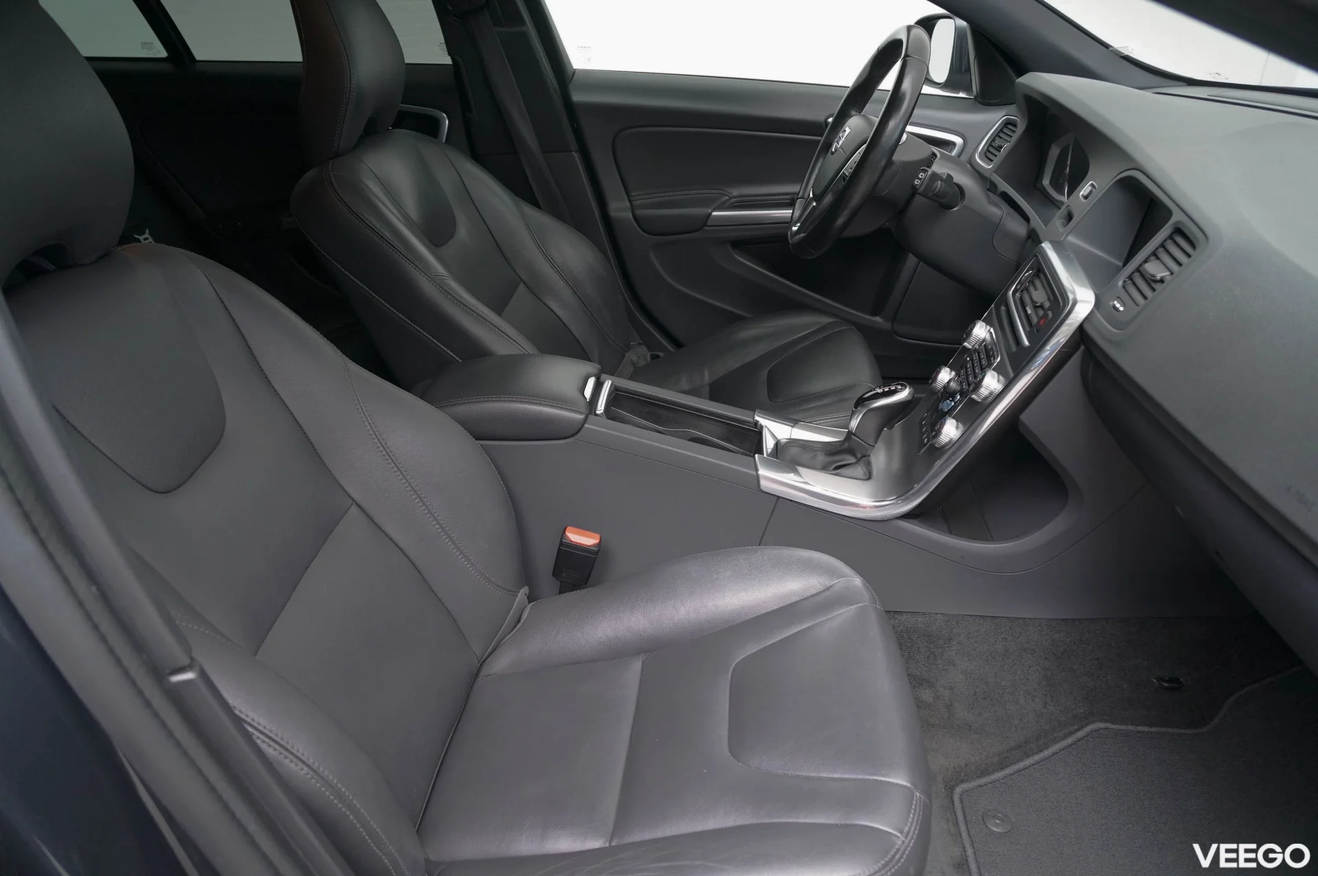 Volvo V60 Summum D4 2 140kW