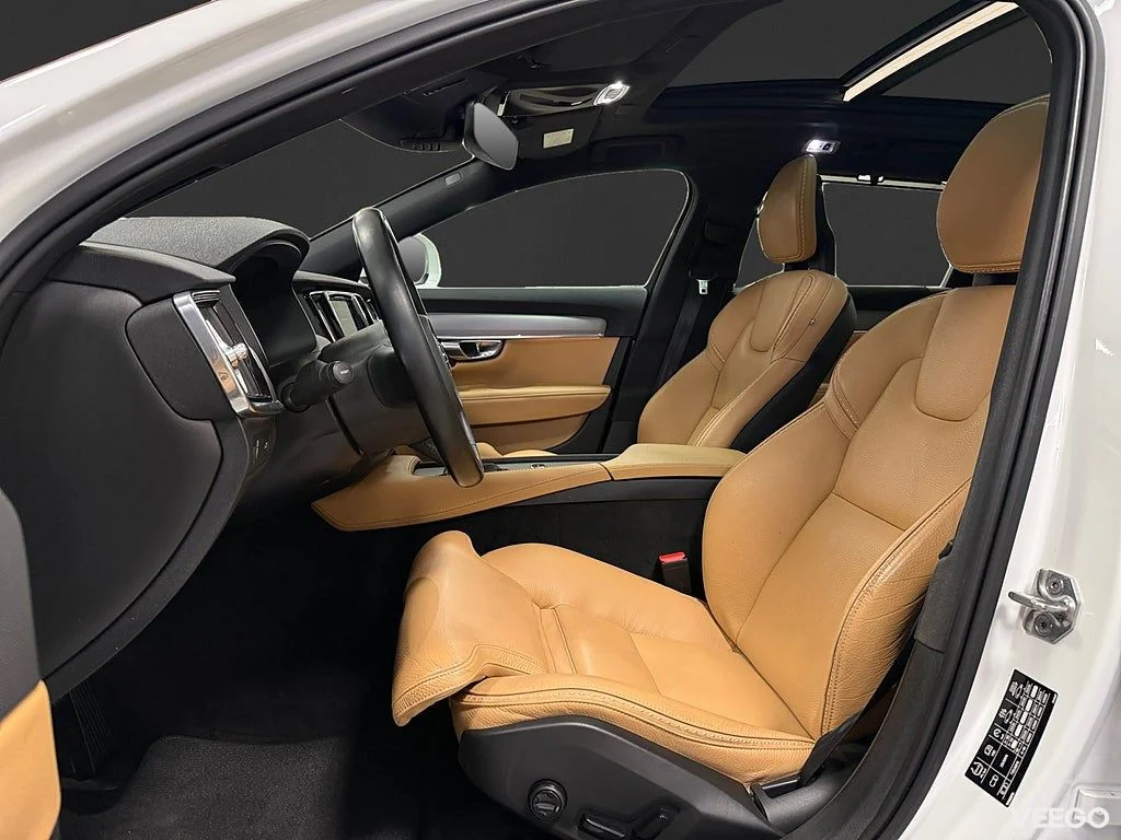 Volvo V90 D4 AWD 190HK Pro /Pano /Drag 140kW
