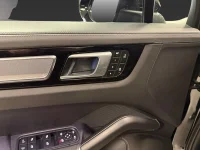 Porsche Cayenne E-Hybrid 462HK Platinum Edt /Se Spec 340kW thumbnail