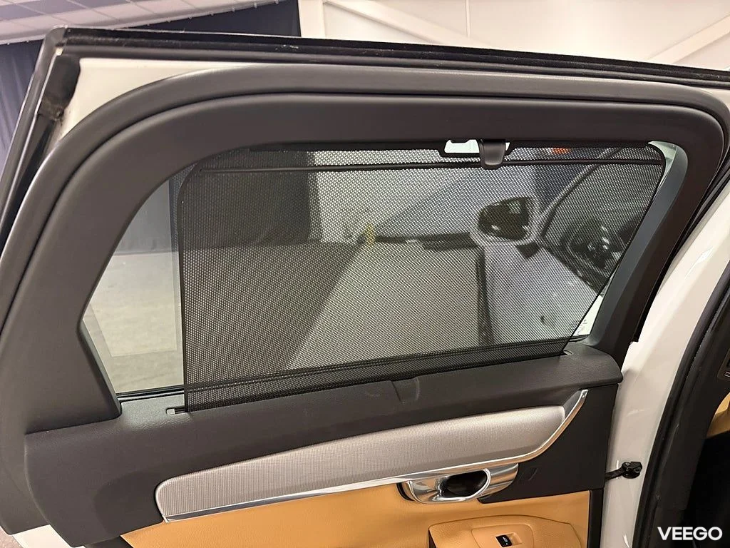 Volvo V90 D4 AWD 190HK Pro /Pano /Drag 140kW