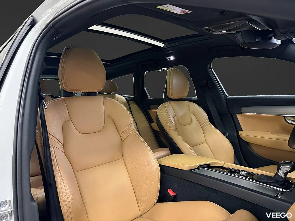Volvo V90 D4 AWD 190HK Pro /Pano /Drag 140kW