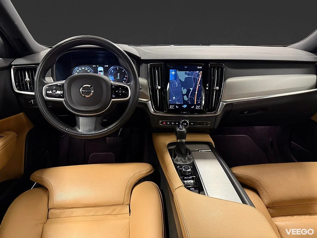 Volvo V90 D4 AWD 190HK Pro /Pano /Drag 140kW