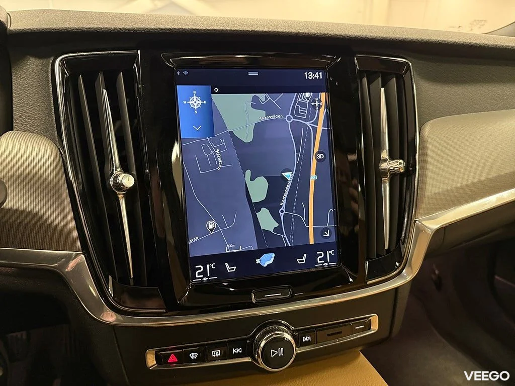 Volvo V90 D4 AWD 190HK Pro /Pano /Drag 140kW