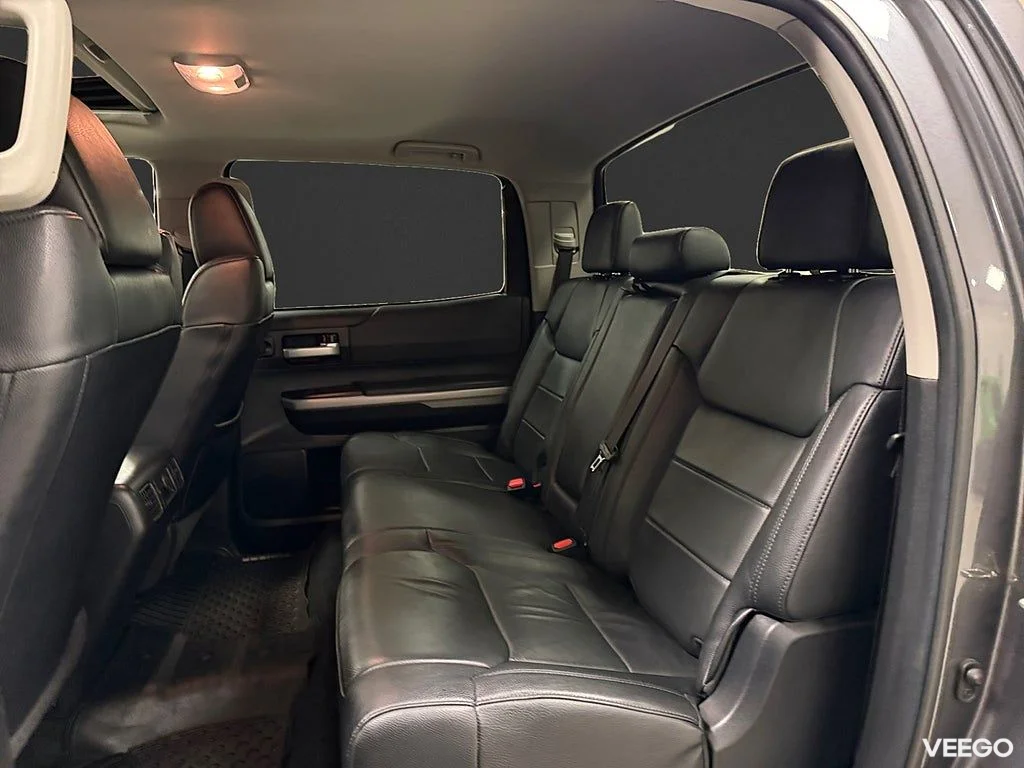 Toyota Tundra CrewMax 5.7 V8 4WD 386HK TRD Sport /Släde/Moms 284kW