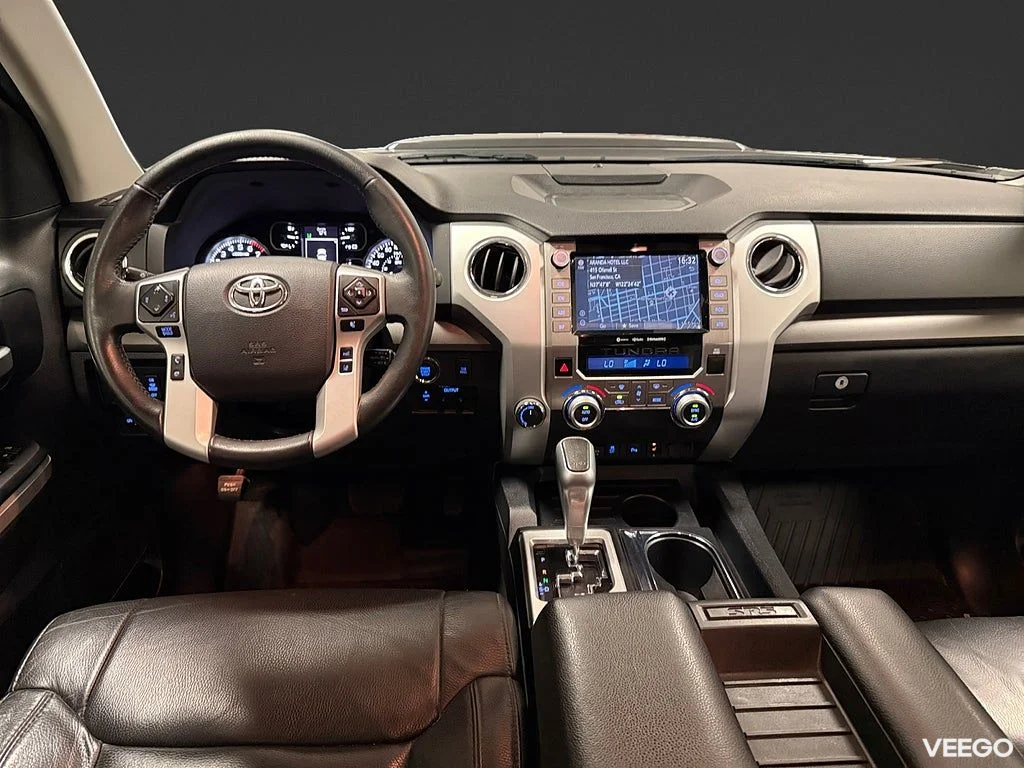 Toyota Tundra CrewMax 5.7 V8 4WD 386HK TRD Sport /Släde/Moms 284kW