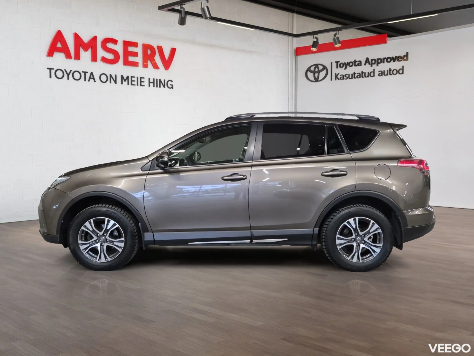 Toyota RAV4 Luxury Plus AWD 2 112kW