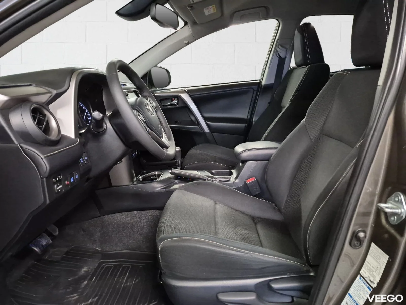 Toyota RAV4 Luxury Plus AWD 2 112kW