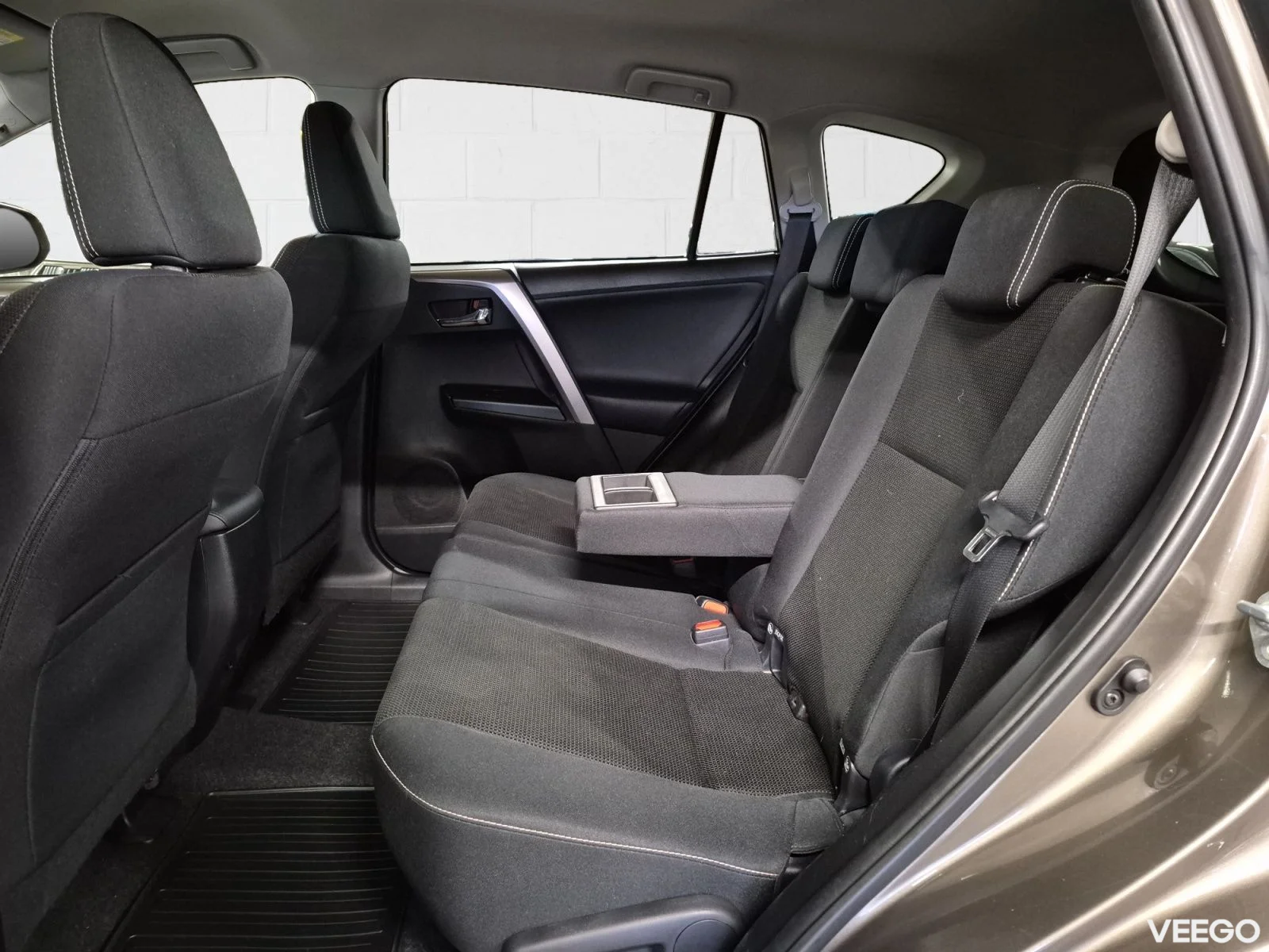 Toyota RAV4 Luxury Plus AWD 2 112kW