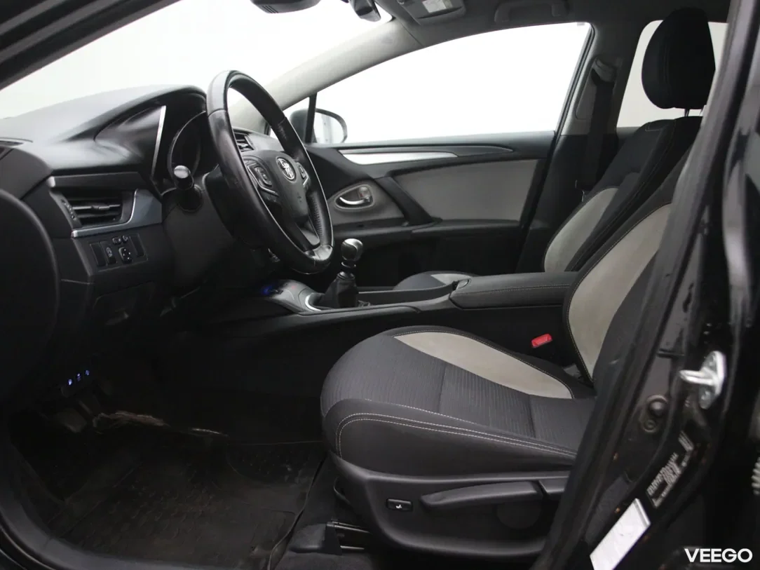 Toyota Avensis 2 105kW