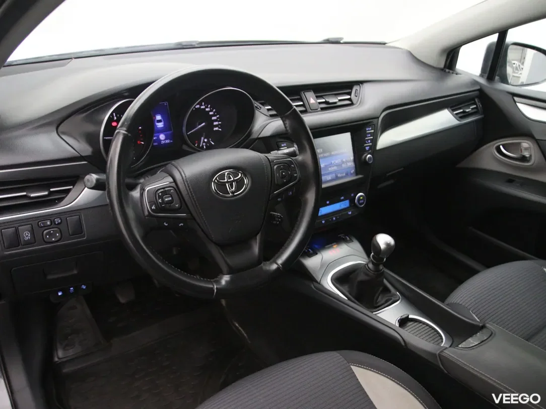 Toyota Avensis 2 105kW