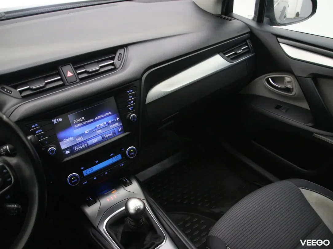 Toyota Avensis 2 105kW