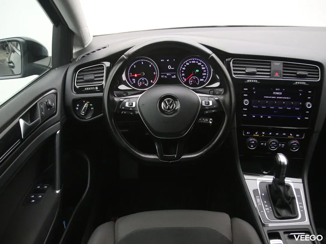 Volkswagen Golf 1.6 85kW