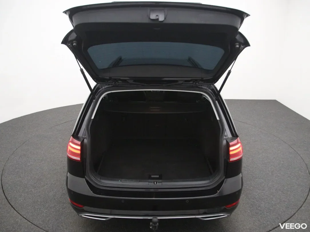 Volkswagen Golf 1.6 85kW