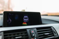 BMW 320 2.0 135kW thumbnail