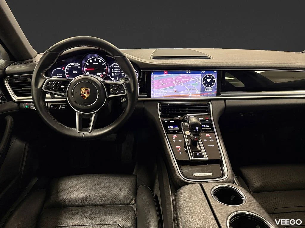 Porsche Panamera Sport Turismo PDK 330HK /Pano /Drag /Bose 243kW