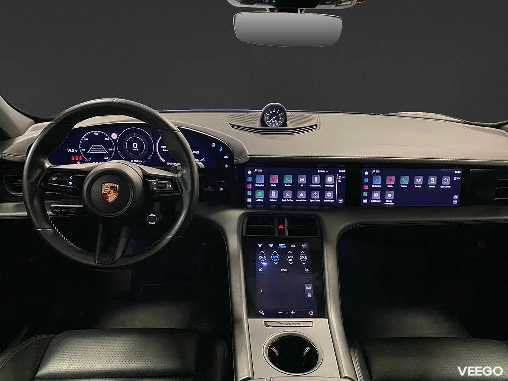 Porsche Taycan 571HK /P-Display /Pano /Se Spec /Moms 420kW