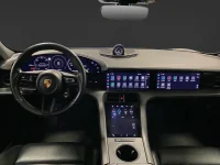 Porsche Taycan 571HK /P-Display /Pano /Se Spec /Moms 420kW thumbnail
