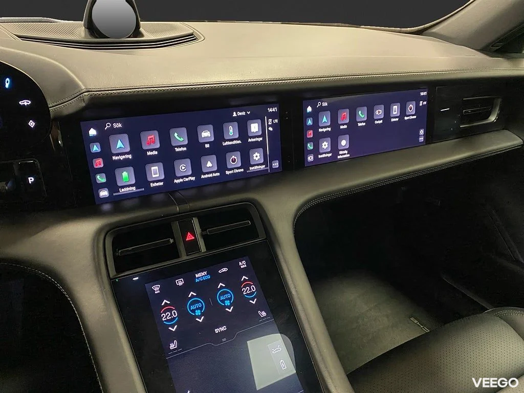 Porsche Taycan 571HK /P-Display /Pano /Se Spec /Moms 420kW
