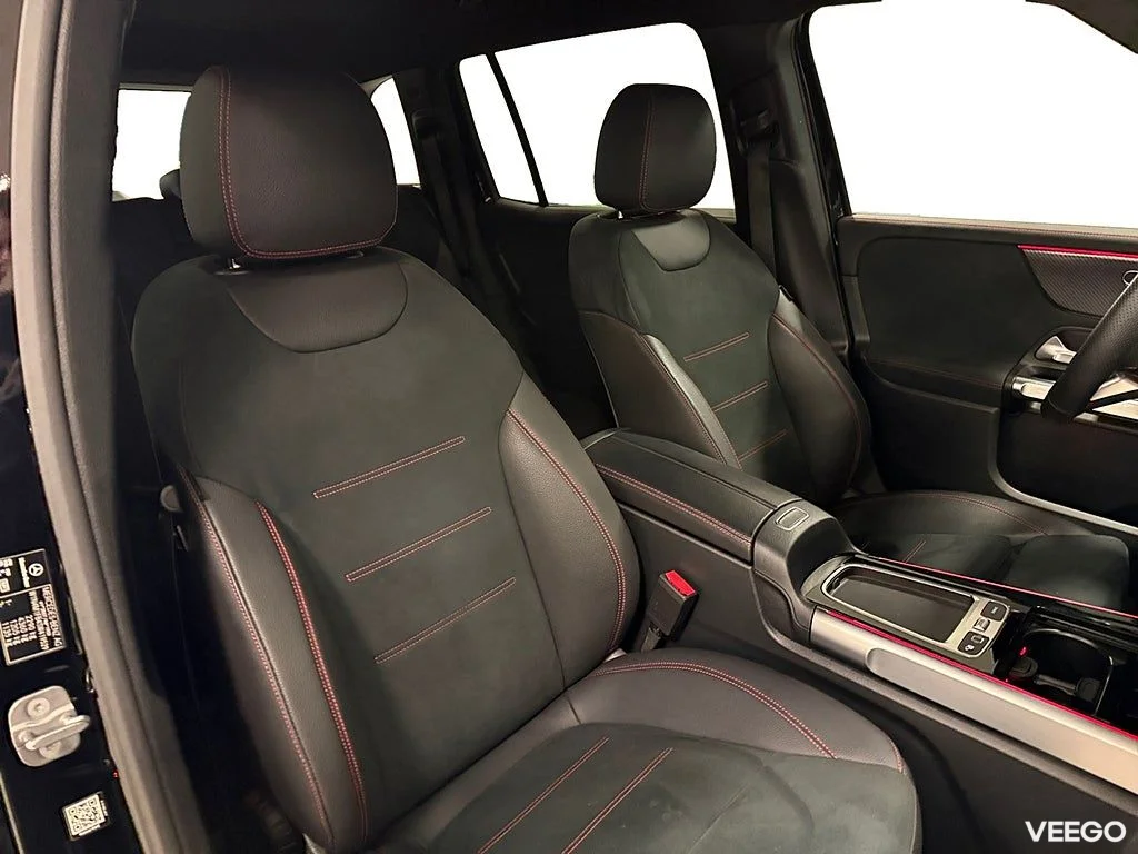 Mercedes-Benz GLB200 220 d 4M 190HK AMG /Backkamera /Drag /Moms 140kW