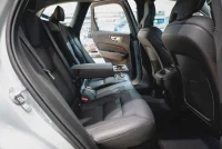 Volvo XC60 2.0 B4 Mild-Hybrid Plus Dark AWD 2 145kW thumbnail