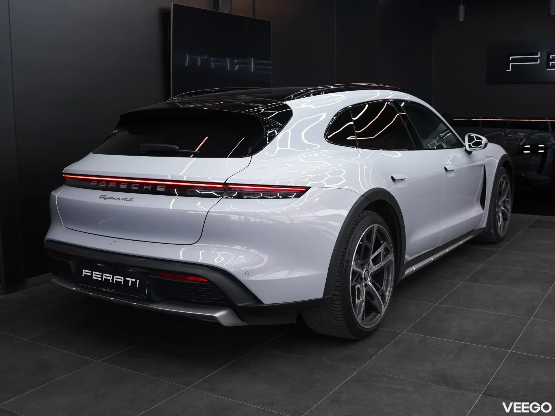 Porsche Taycan 350kW