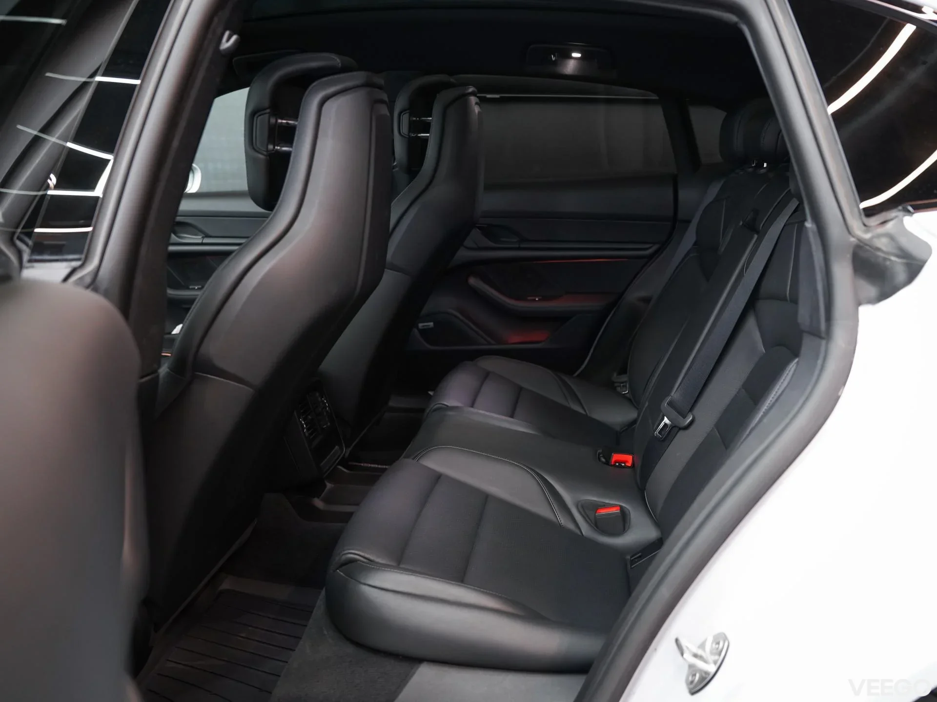 Porsche Taycan 350kW