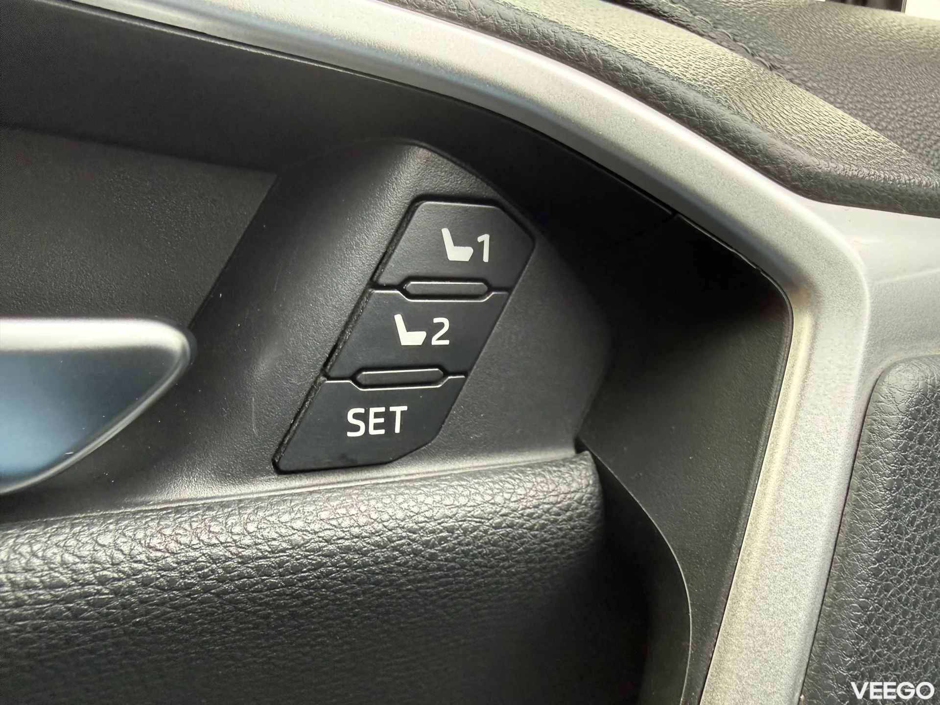 Toyota RAV4 Premium Hybrid 2.5 131kW
