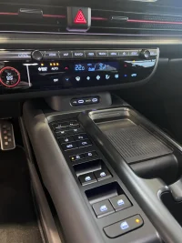 Hyundai IONIQ 6 0 239kW thumbnail