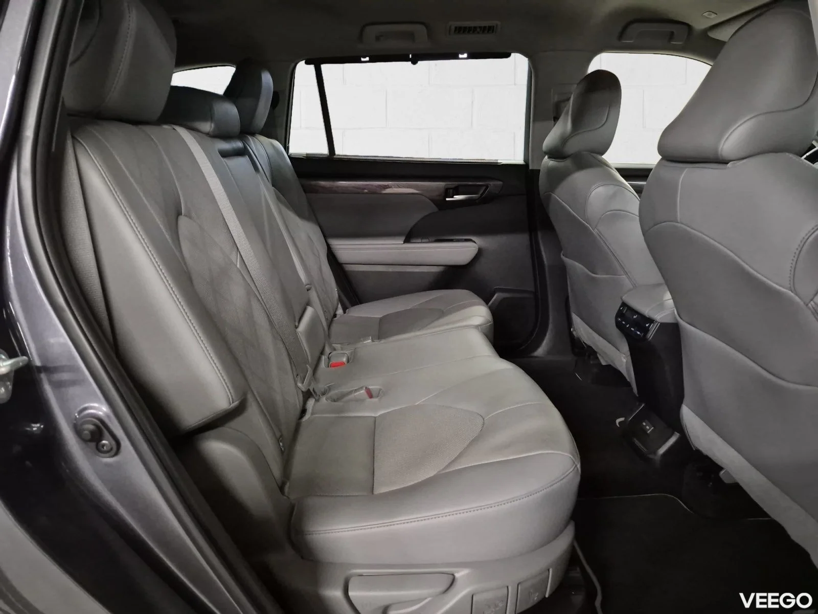 Toyota Highlander Premium AWD 2.5 140kW
