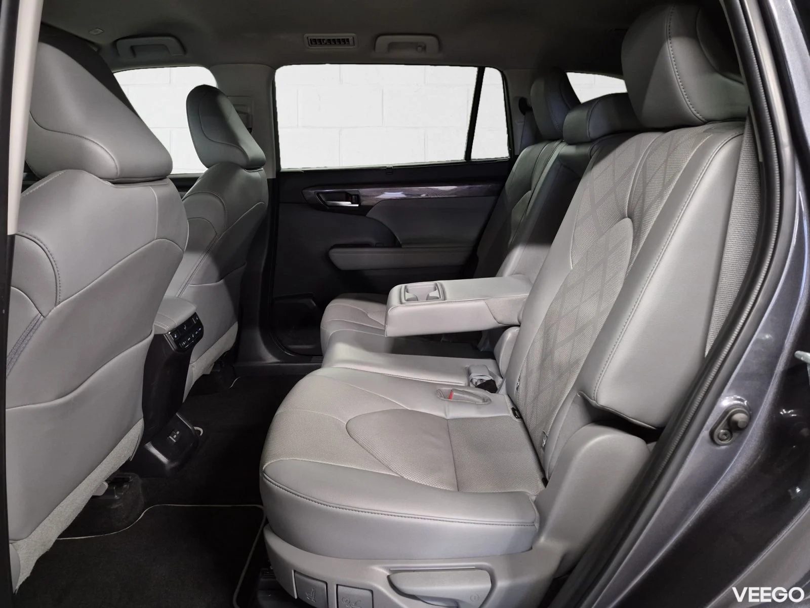 Toyota Highlander Premium AWD 2.5 140kW