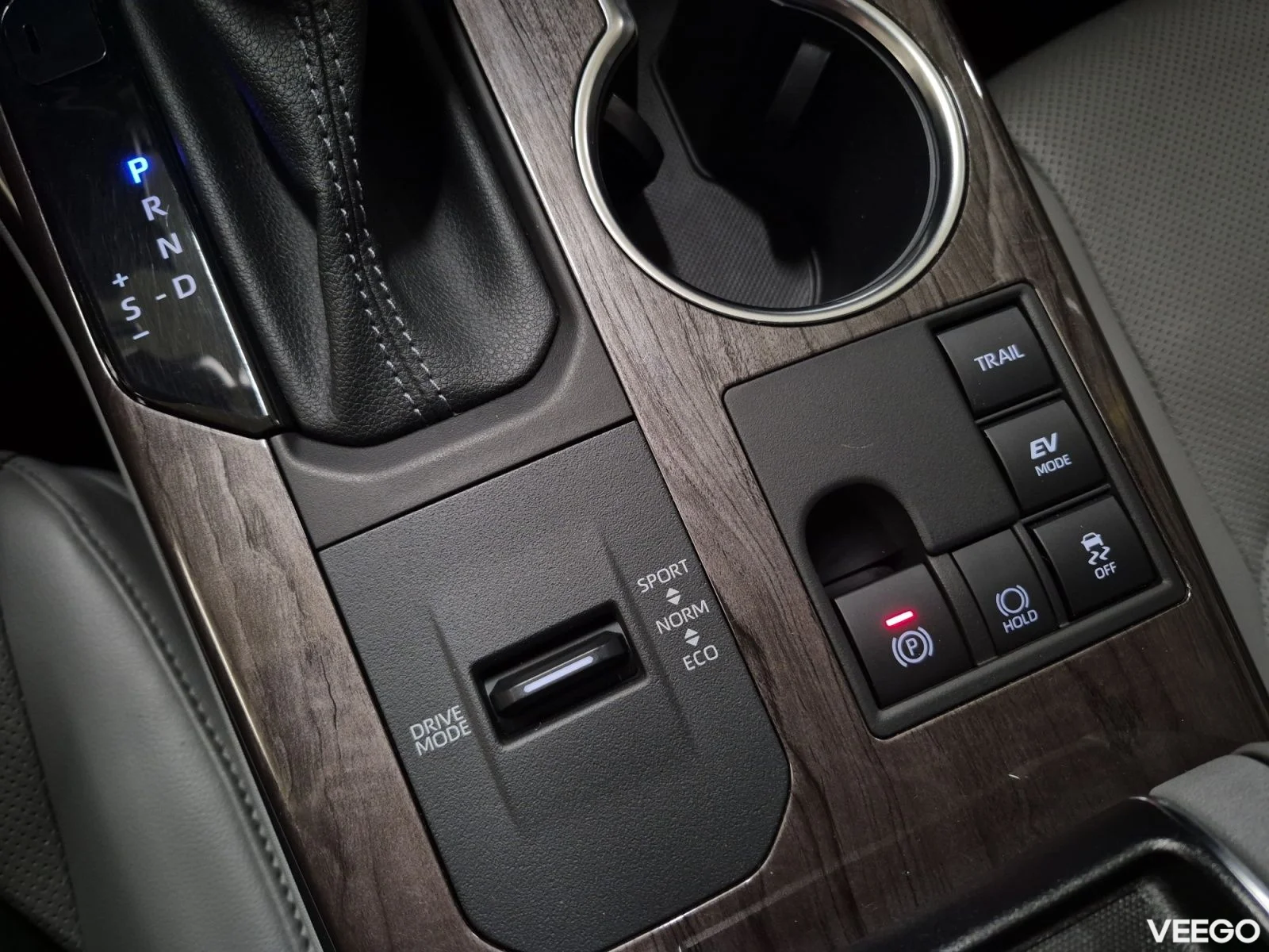 Toyota Highlander Premium AWD 2.5 140kW