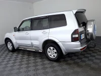 Mitsubishi Pajero 3.2 121kW thumbnail