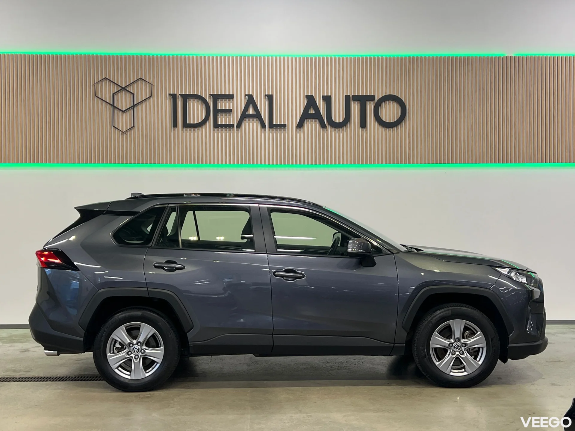 Toyota RAV4 - 2.5 131kW