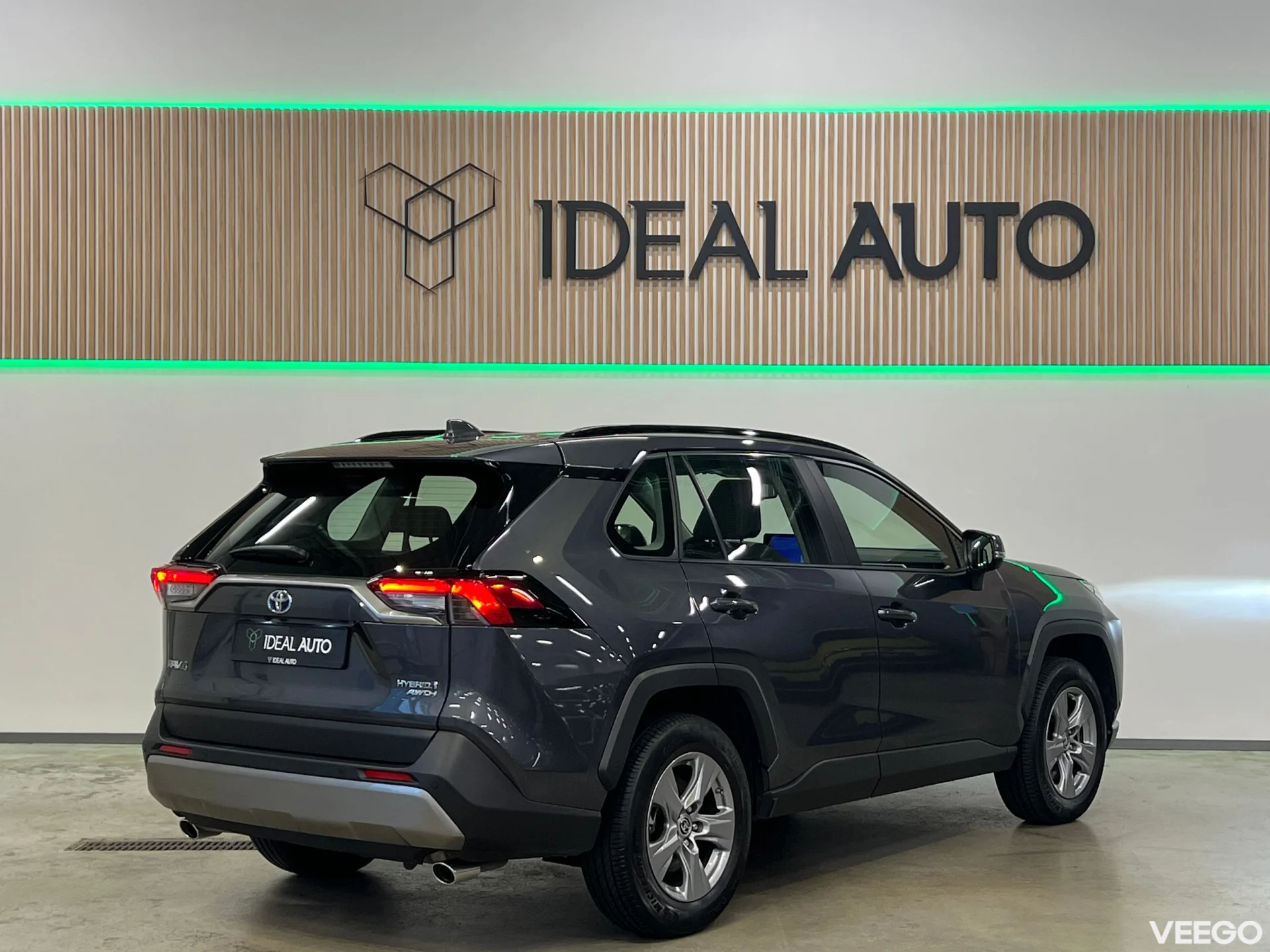 Toyota RAV4 - 2.5 131kW