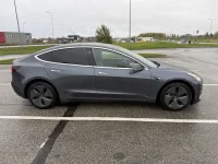 Tesla Model 3 AWD Long Range / UUS AKU 0.0 153kW thumbnail