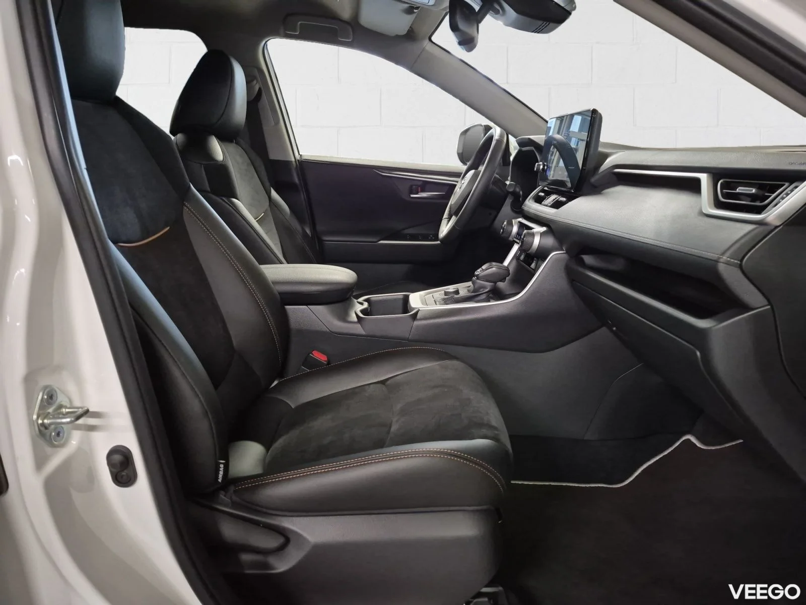 Toyota RAV4 Luxury Plus AWD 2.5 131kW