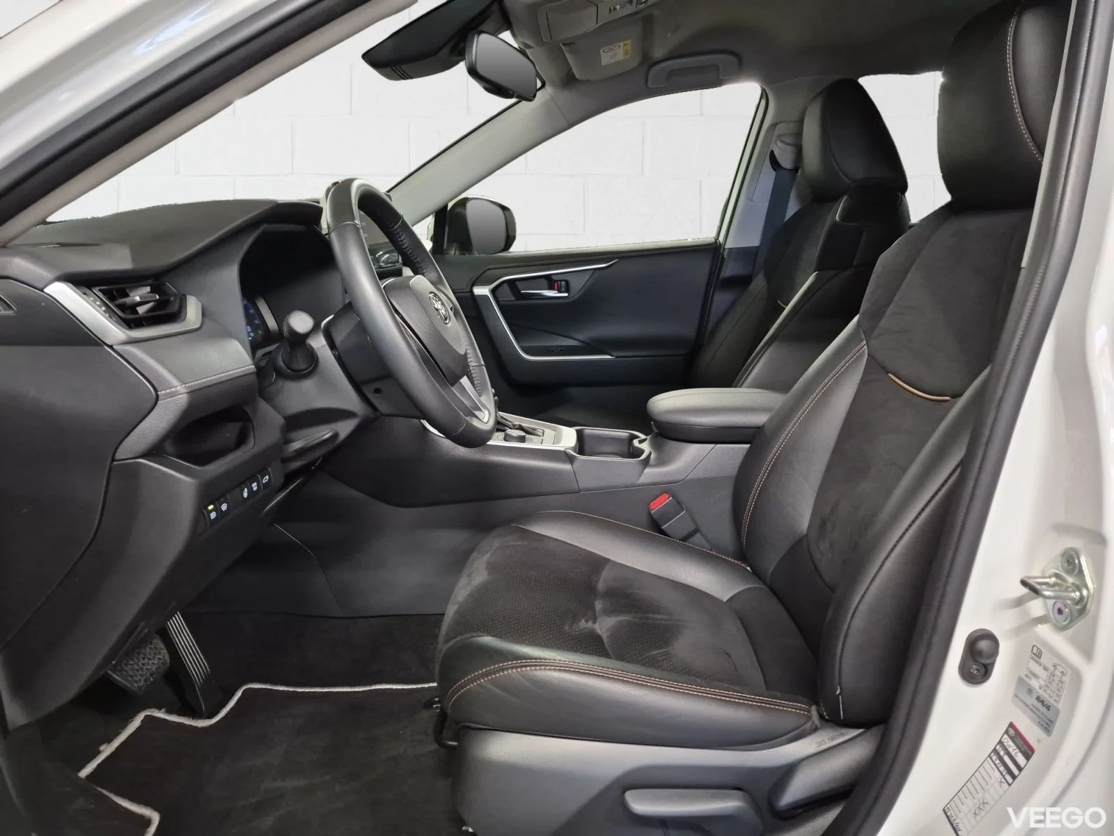 Toyota RAV4 Luxury Plus AWD 2.5 131kW