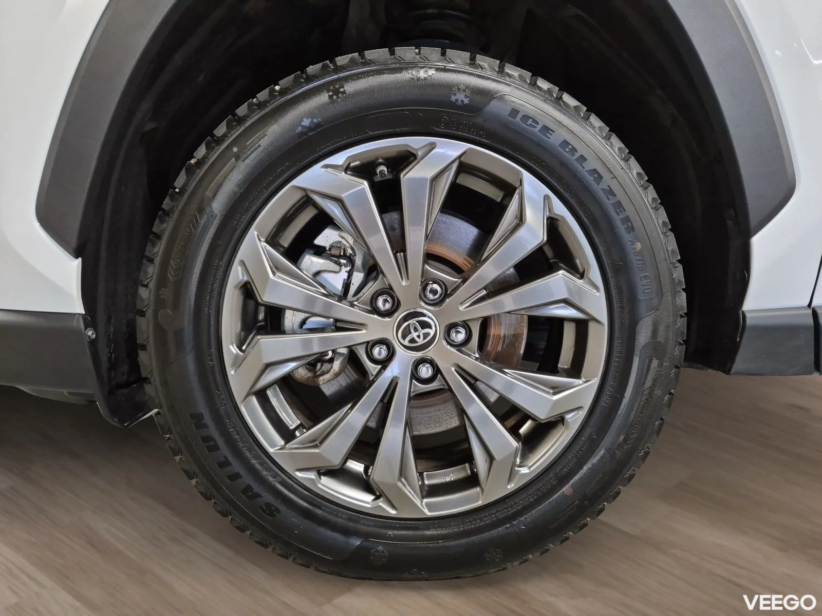Toyota RAV4 Luxury Plus AWD 2.5 131kW