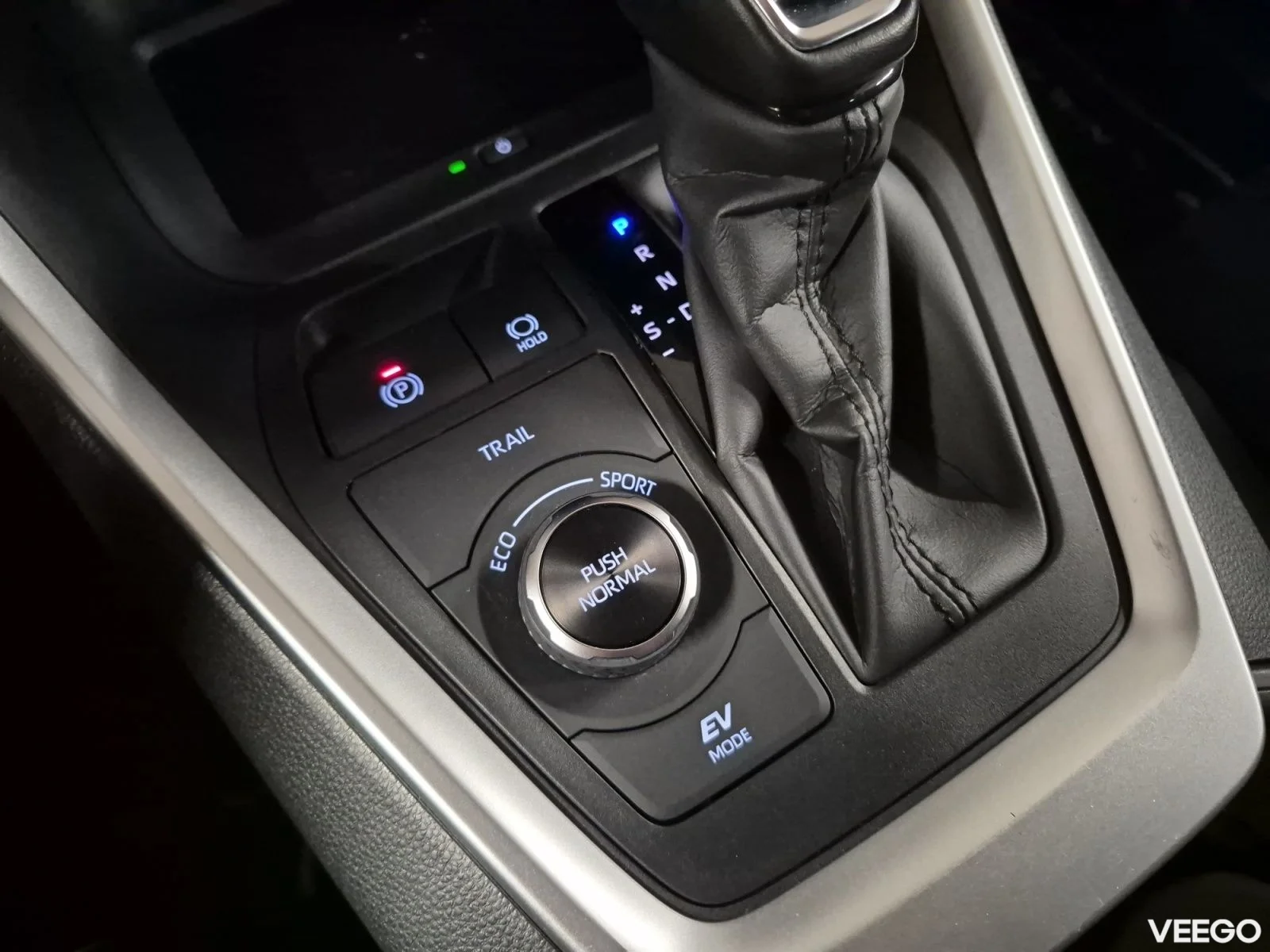 Toyota RAV4 Luxury Plus AWD 2.5 131kW
