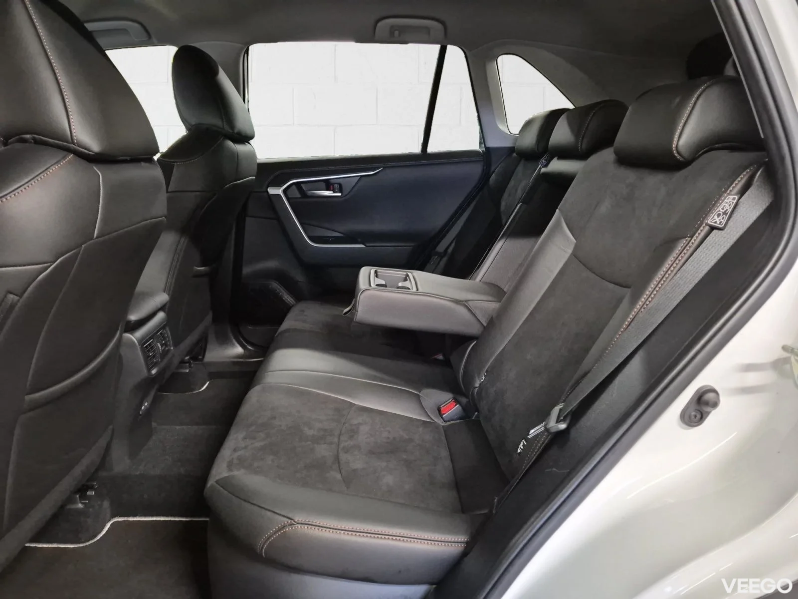Toyota RAV4 Luxury Plus AWD 2.5 131kW
