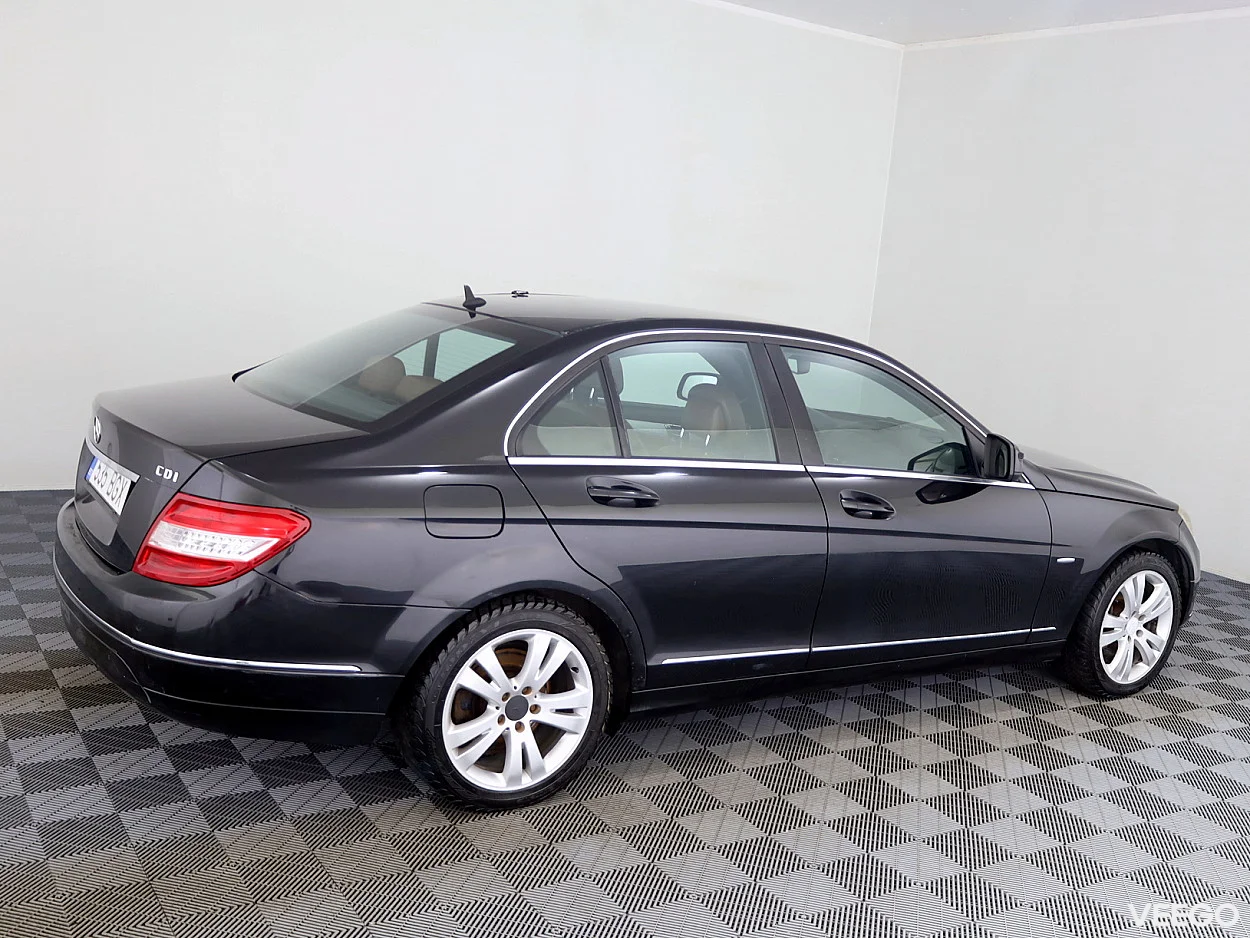 Mercedes-Benz C220 2.1 125kW
