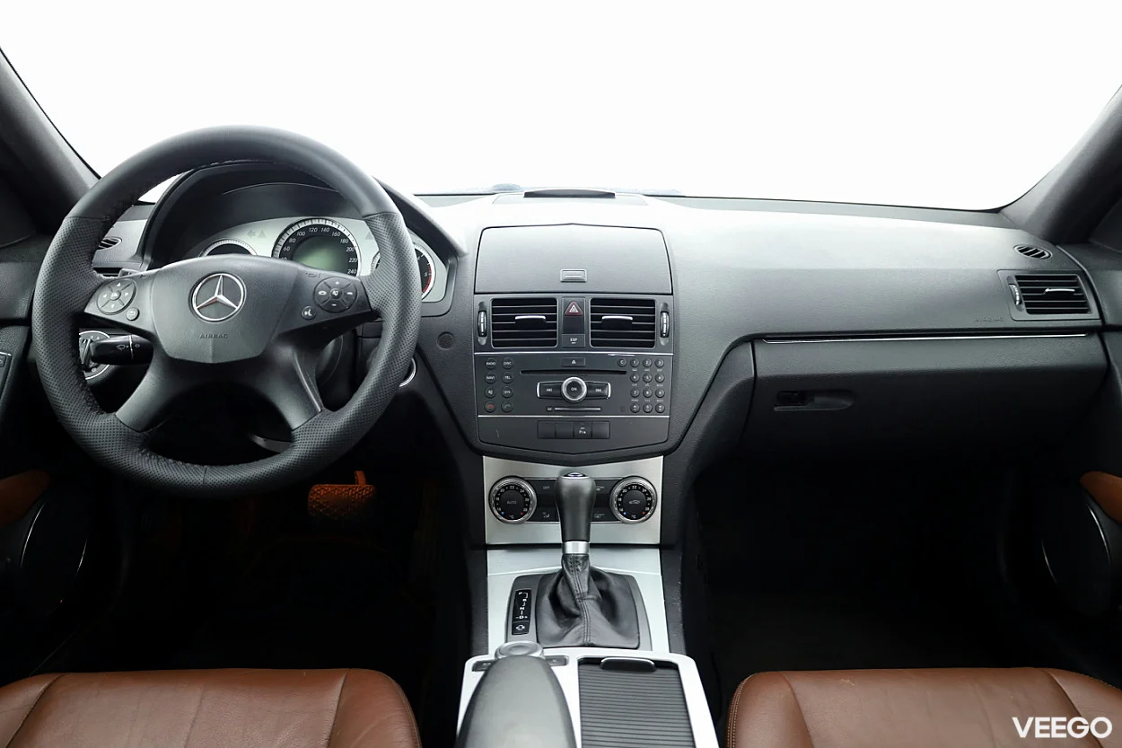 Mercedes-Benz C220 2.1 125kW