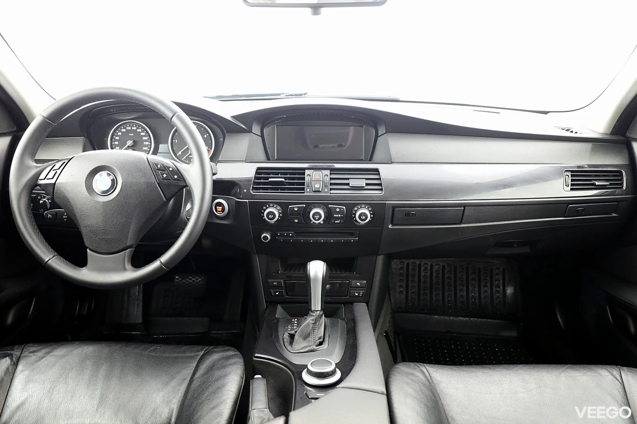 BMW 520 2.0 121kW