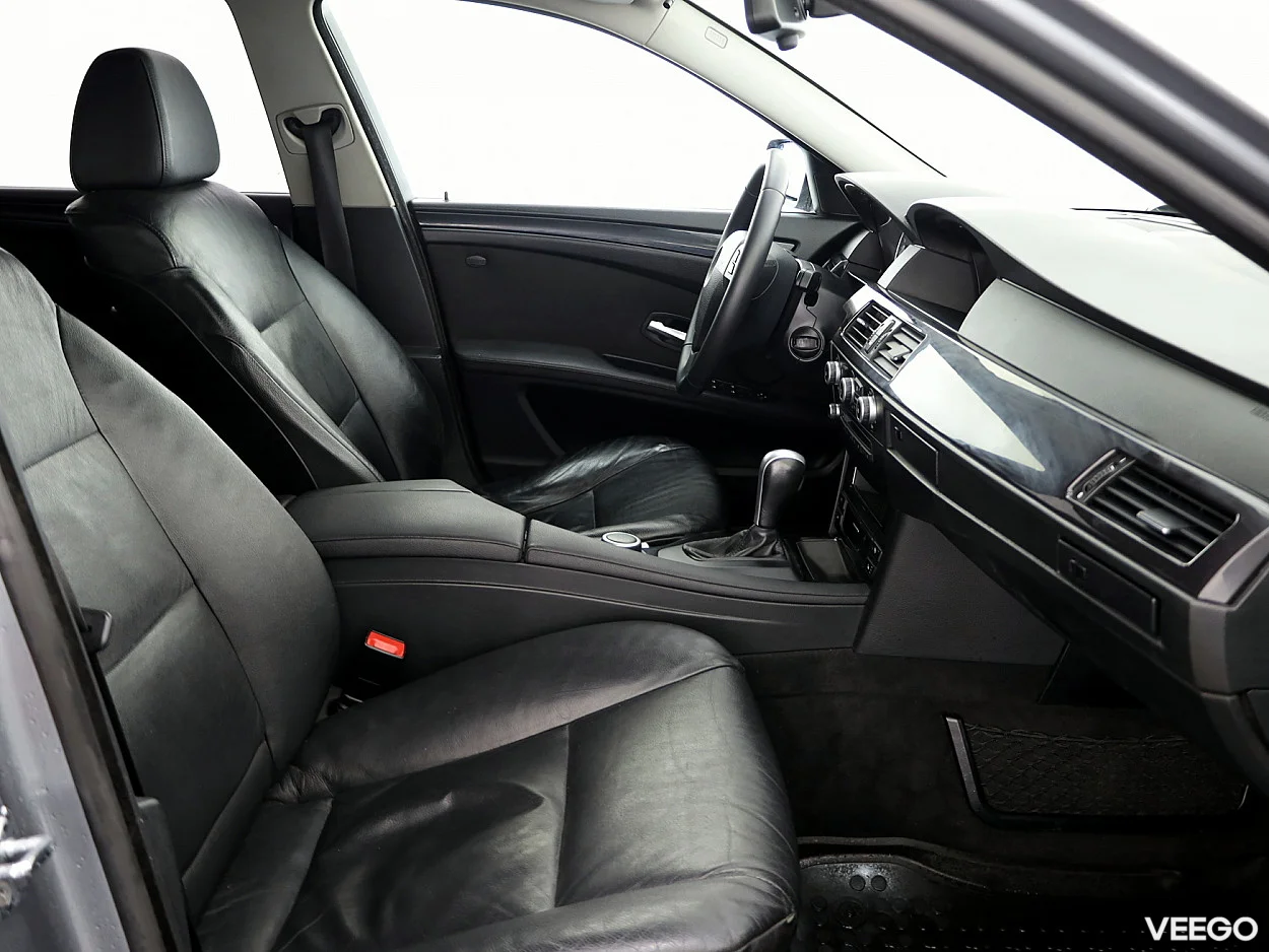 BMW 520 2.0 121kW