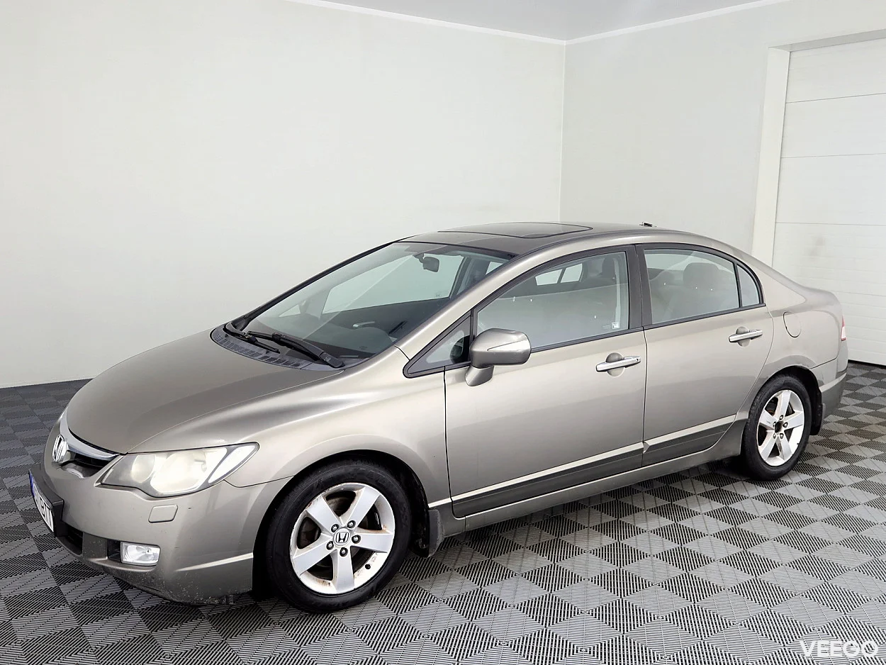 Honda Civic 1.8 104kW