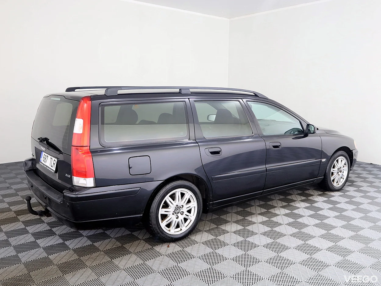 Volvo V70 2.4 121kW