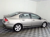 Honda Civic 1.8 104kW thumbnail