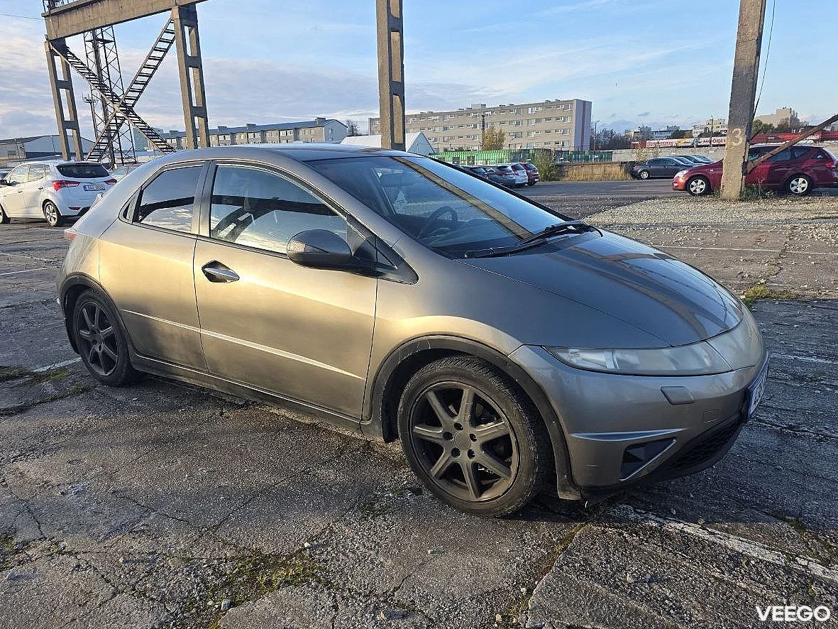 Honda Civic 1.3 61kW