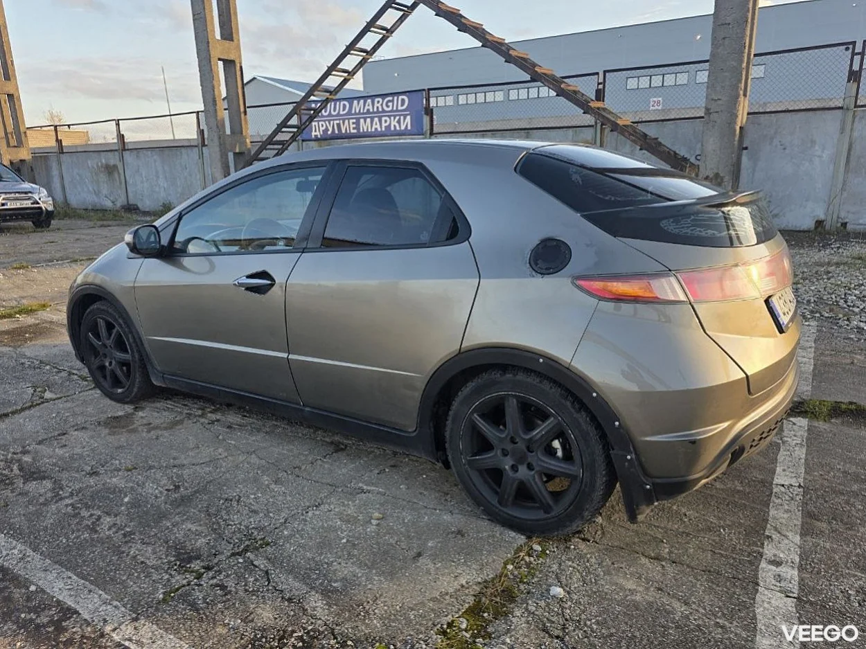 Honda Civic 1.3 61kW
