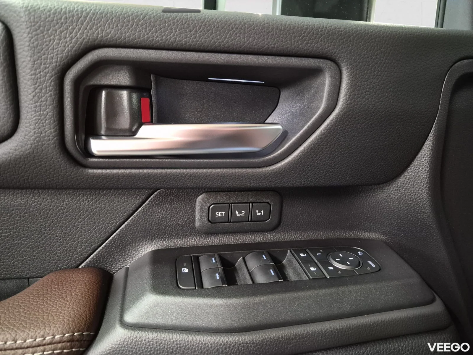Toyota Land Cruiser Executive Hybrid 48V AWD 2.8 151kW
